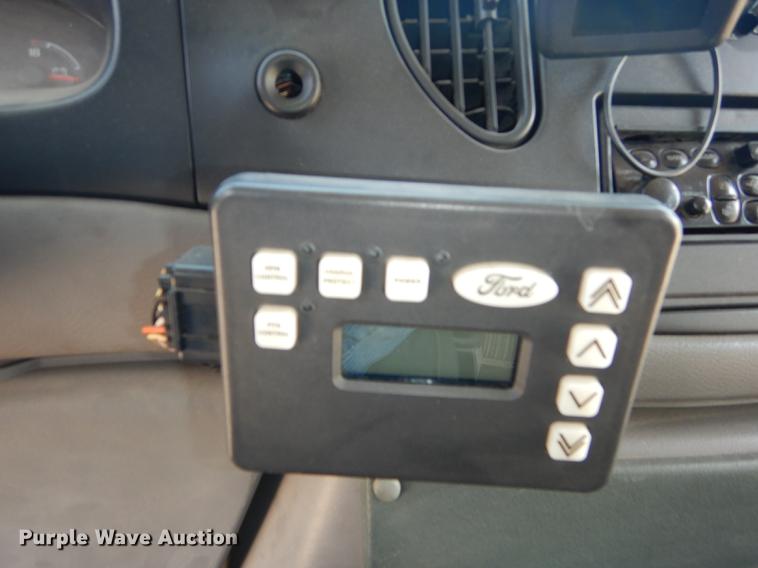 image for item DB8388 1999 Ford Econoline E450 Super Duty Eldorado shuttle bus