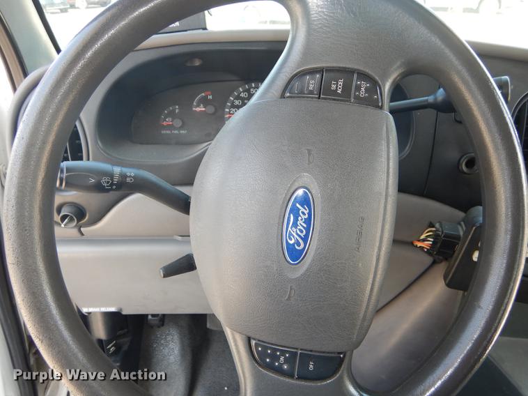 image for item DB8388 1999 Ford Econoline E450 Super Duty Eldorado shuttle bus