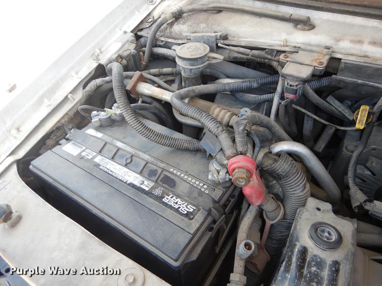 image for item DB8388 1999 Ford Econoline E450 Super Duty Eldorado shuttle bus