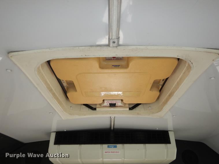 image for item DB8388 1999 Ford Econoline E450 Super Duty Eldorado shuttle bus