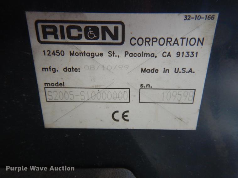 image for item DB8388 1999 Ford Econoline E450 Super Duty Eldorado shuttle bus