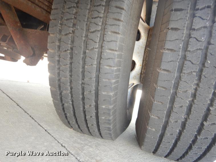 image for item DB8388 1999 Ford Econoline E450 Super Duty Eldorado shuttle bus