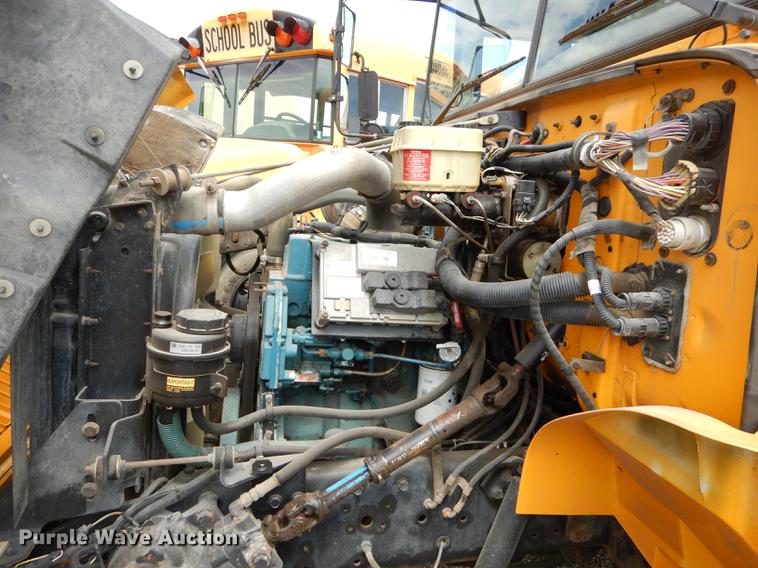 image for item DB8389 2004 International CE300 school bus