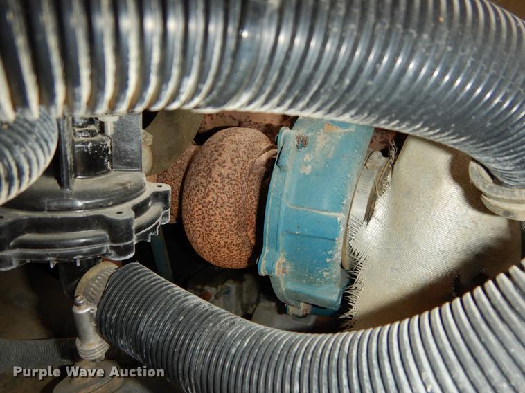 image for item DB8389 2004 International CE300 school bus