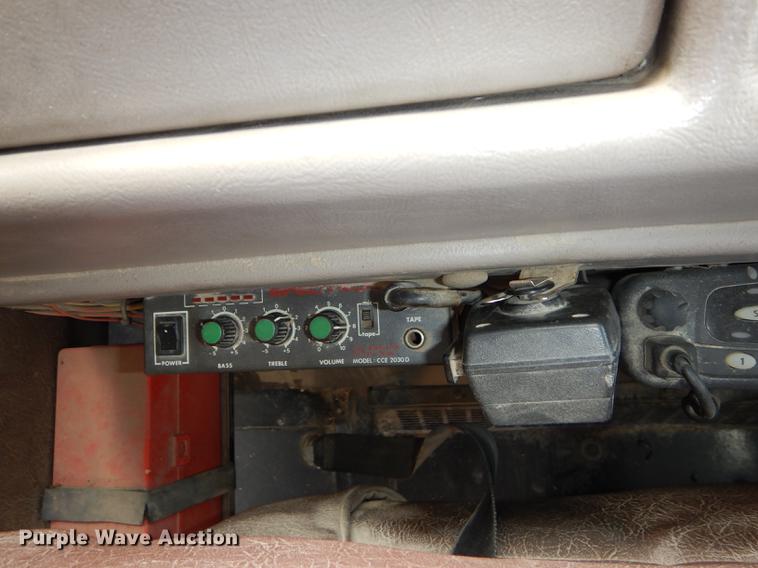 image for item DB8389 2004 International CE300 school bus