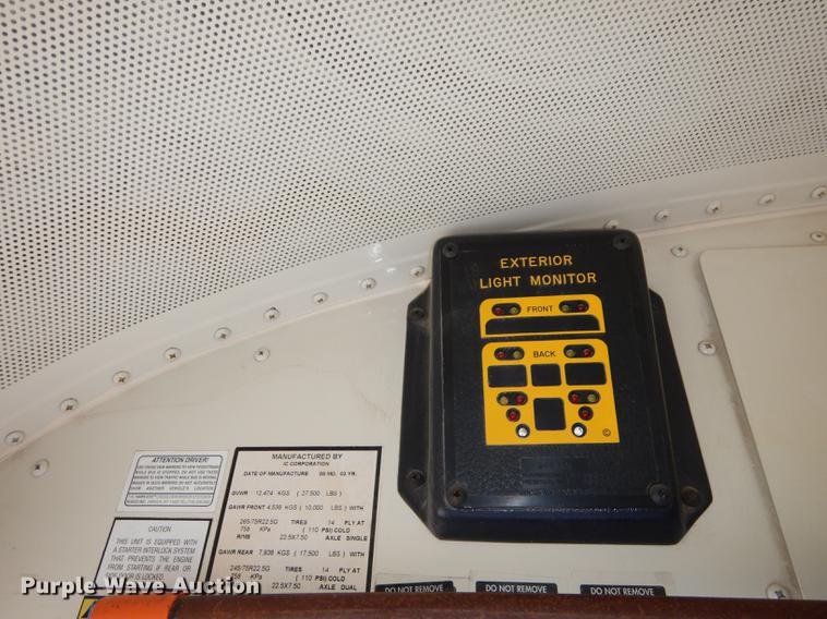 image for item DB8389 2004 International CE300 school bus