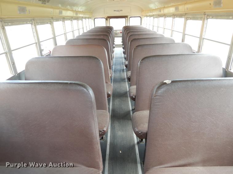 image for item DB8389 2004 International CE300 school bus