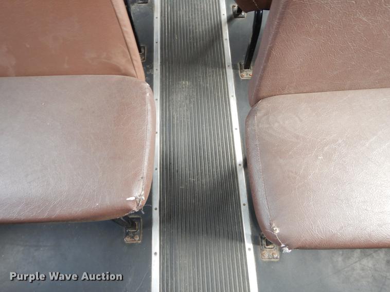 image for item DB8389 2004 International CE300 school bus