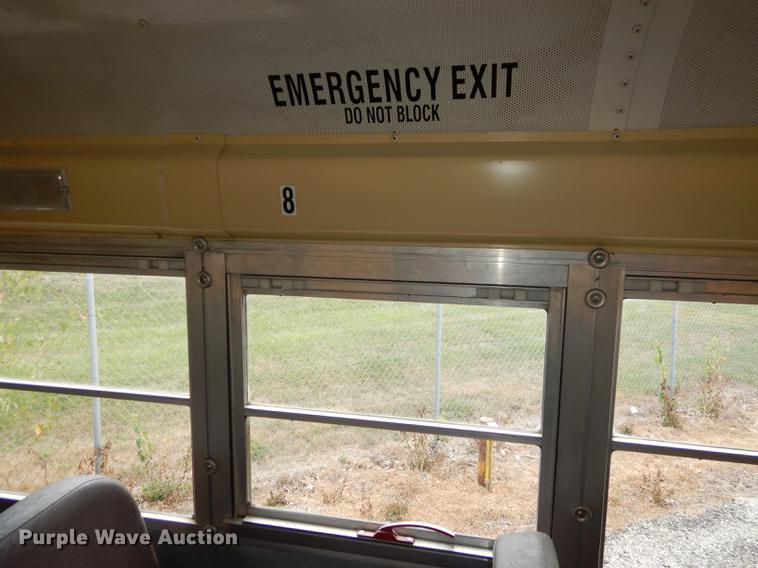 image for item DB8389 2004 International CE300 school bus