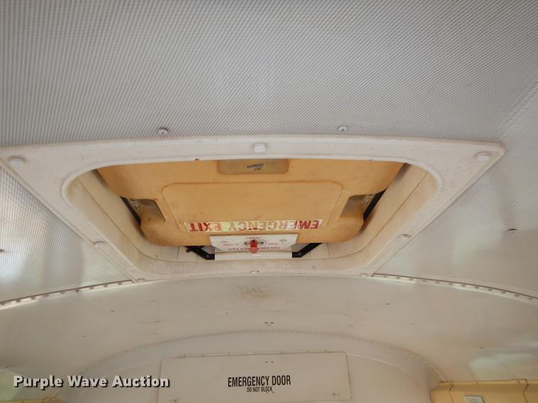 image for item DB8389 2004 International CE300 school bus