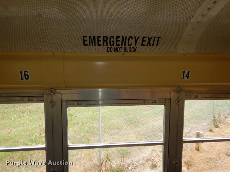 image for item DB8389 2004 International CE300 school bus