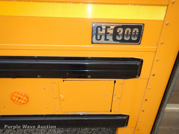 image for item DB8389 2004 International CE300 school bus