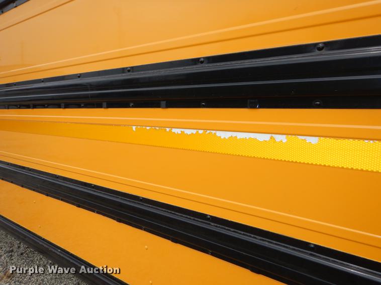 image for item DB8389 2004 International CE300 school bus