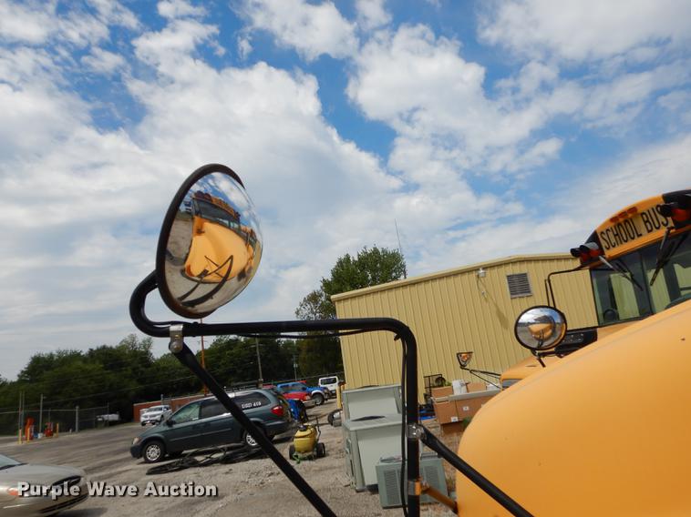 image for item DB8389 2004 International CE300 school bus