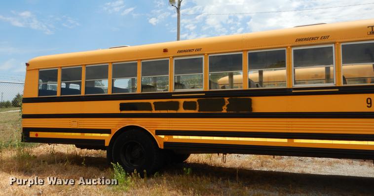 image for item DB8390 2000 Freightliner FS65 Thomas school bus