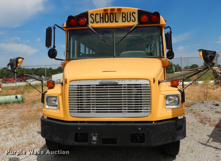 image for item DB8390 2000 Freightliner FS65 Thomas school bus