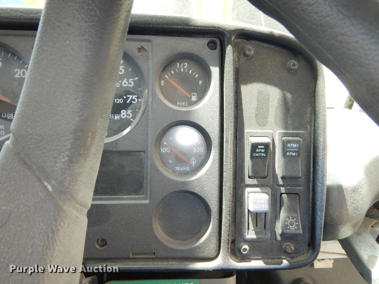 image for item DB8390 2000 Freightliner FS65 Thomas school bus