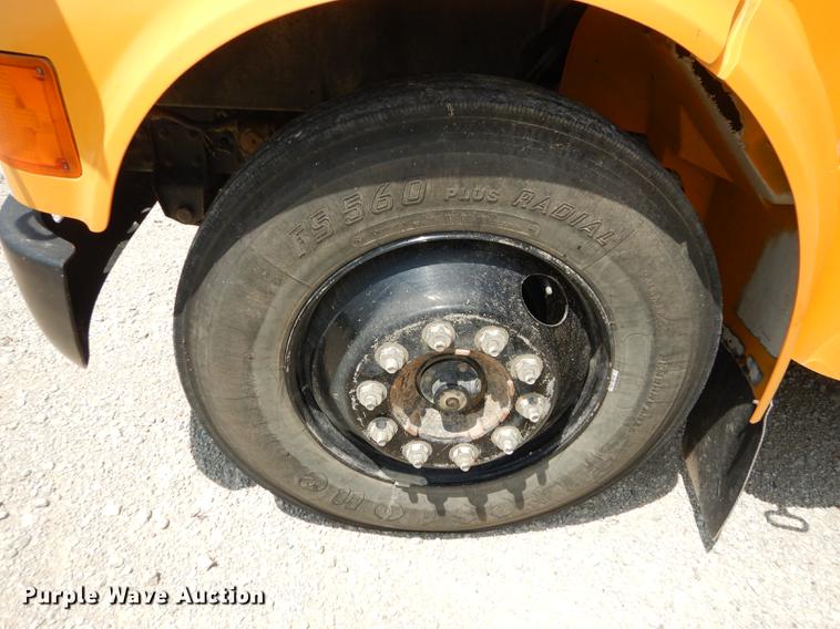 image for item DB8392 1999 International 3800 Am Tran school bus