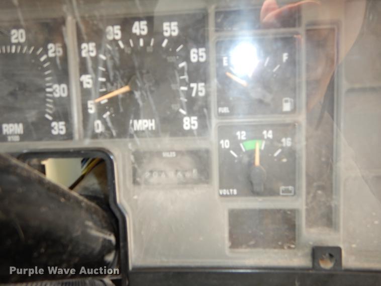 image for item DB8392 1999 International 3800 Am Tran school bus