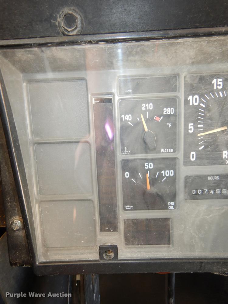 image for item DB8392 1999 International 3800 Am Tran school bus