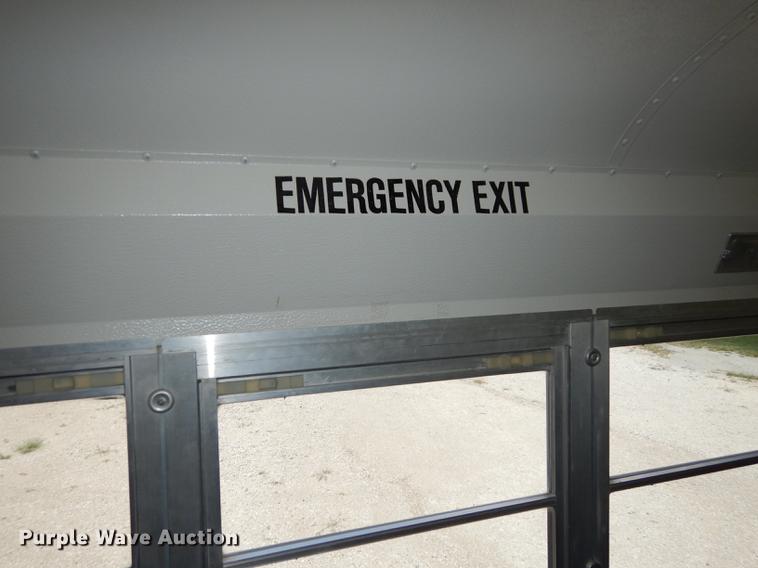 image for item DB8392 1999 International 3800 Am Tran school bus