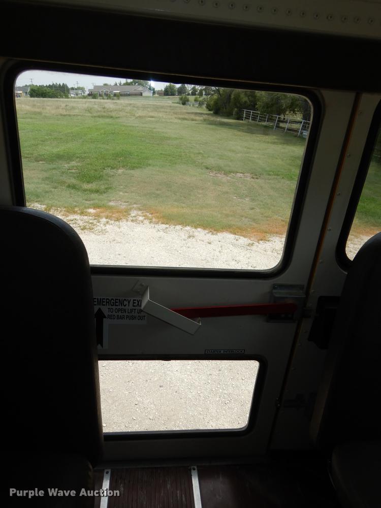 image for item DB8392 1999 International 3800 Am Tran school bus