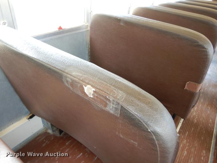 image for item DB8392 1999 International 3800 Am Tran school bus