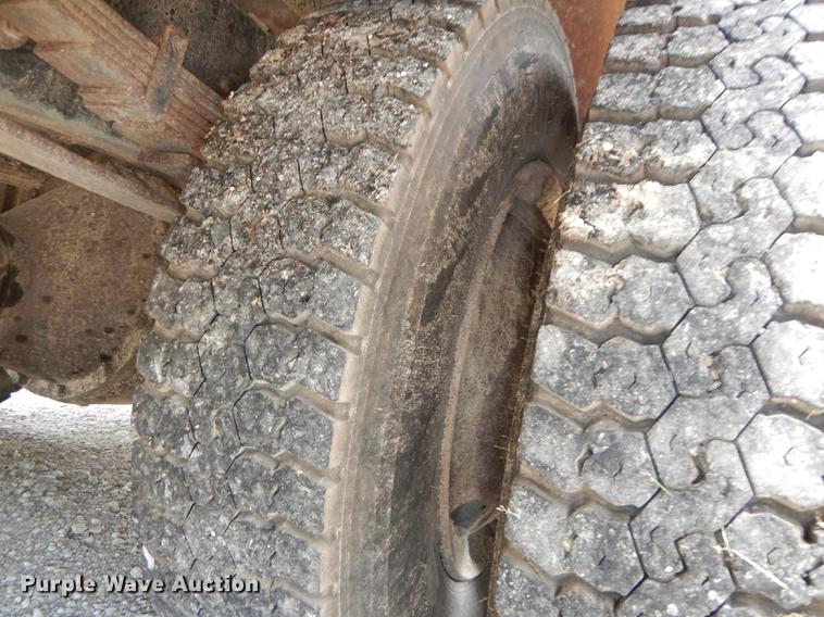 image for item DB8392 1999 International 3800 Am Tran school bus