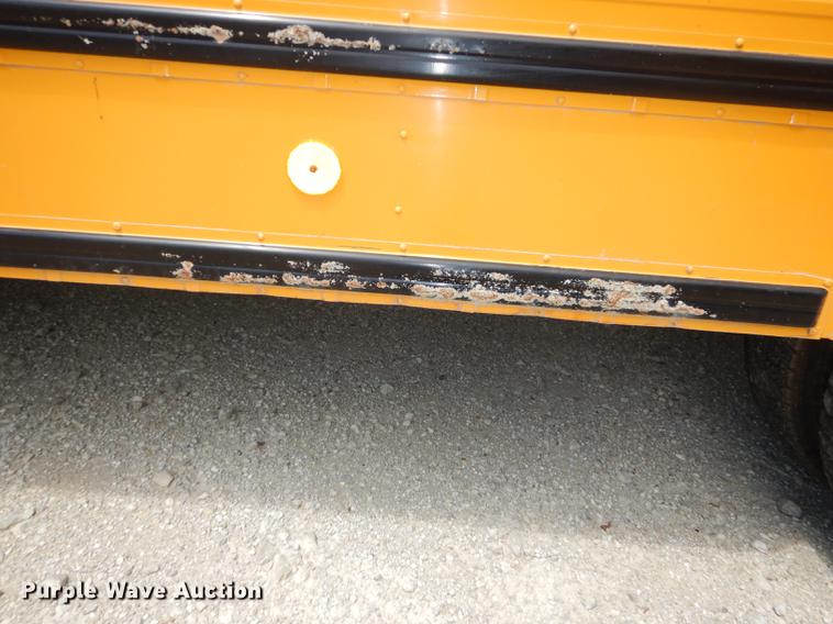 image for item DB8392 1999 International 3800 Am Tran school bus