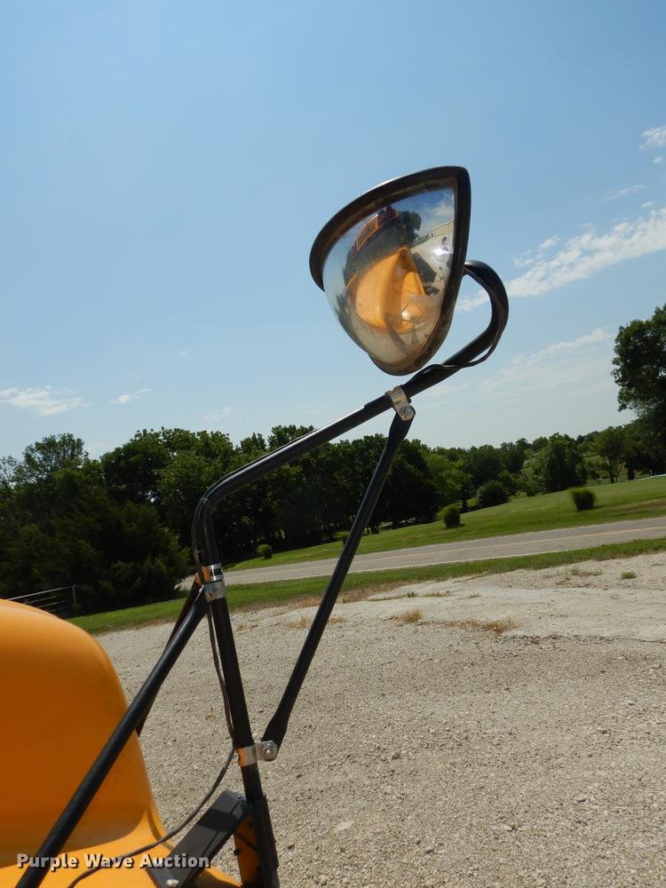 image for item DB8393 2001 International 3800 ATC school bus