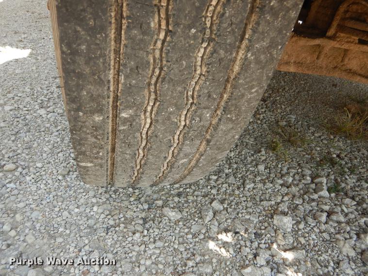 image for item DB8393 2001 International 3800 ATC school bus