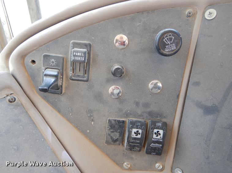 image for item DB8393 2001 International 3800 ATC school bus