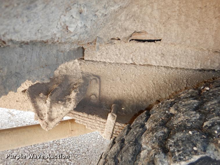 image for item DB8393 2001 International 3800 ATC school bus