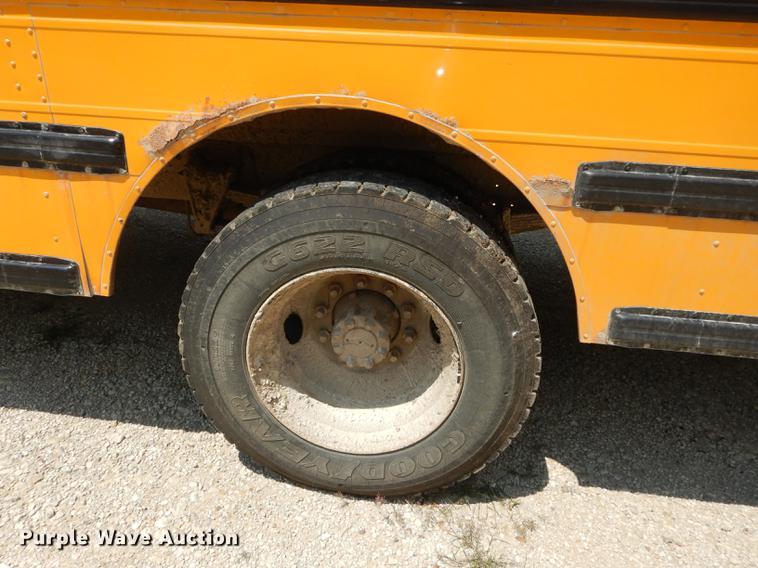 image for item DB8393 2001 International 3800 ATC school bus