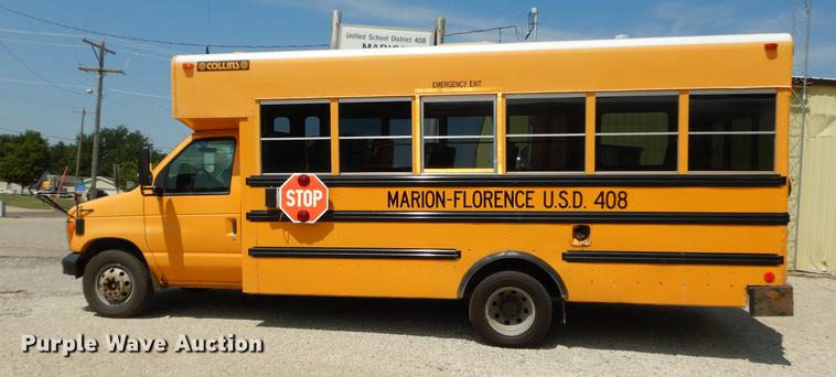 image for item DB8394 2000 Ford Econoline E450 Super Duty Collins school bus