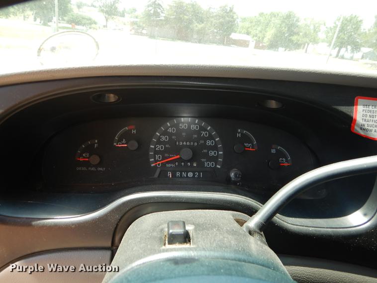 image for item DB8394 2000 Ford Econoline E450 Super Duty Collins school bus