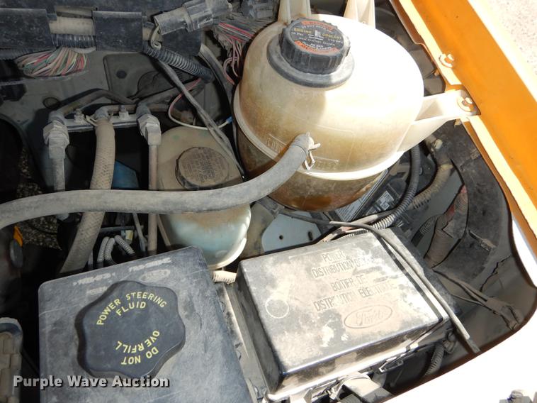 image for item DB8394 2000 Ford Econoline E450 Super Duty Collins school bus