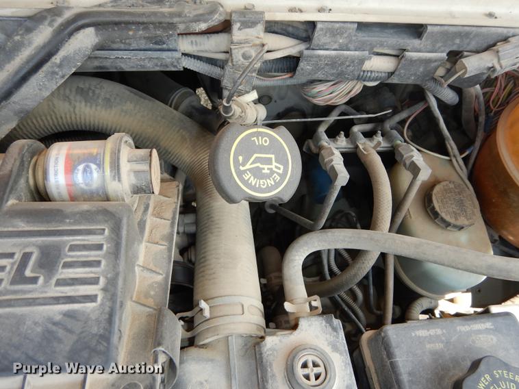 image for item DB8394 2000 Ford Econoline E450 Super Duty Collins school bus