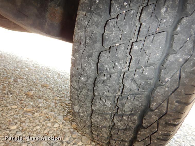 image for item DB8394 2000 Ford Econoline E450 Super Duty Collins school bus