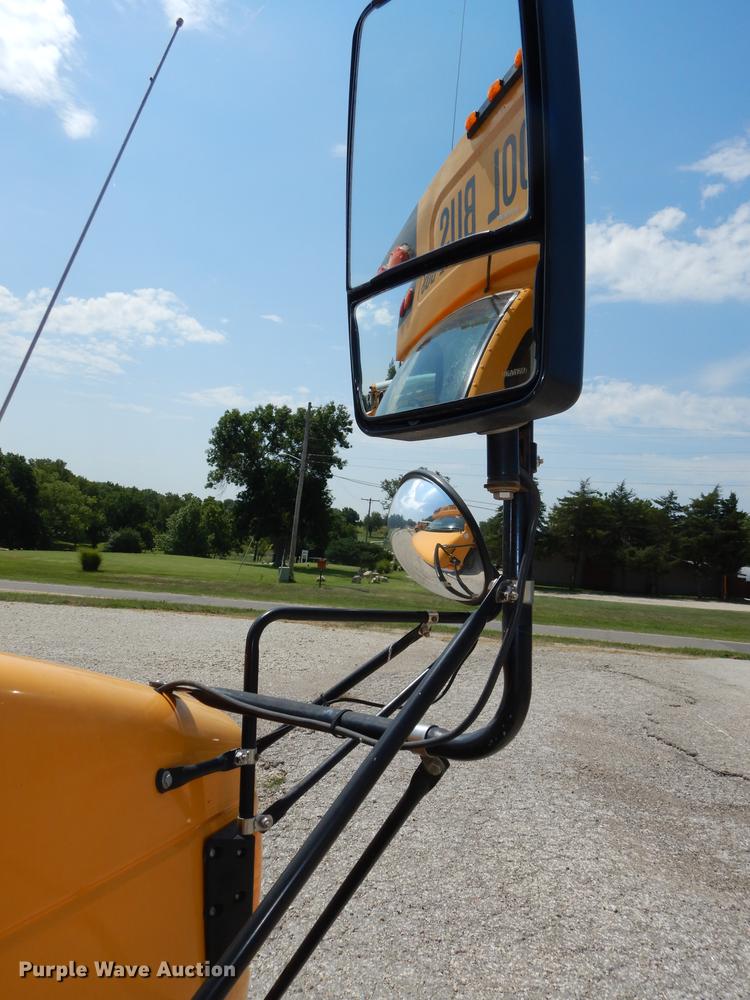 image for item DB8394 2000 Ford Econoline E450 Super Duty Collins school bus