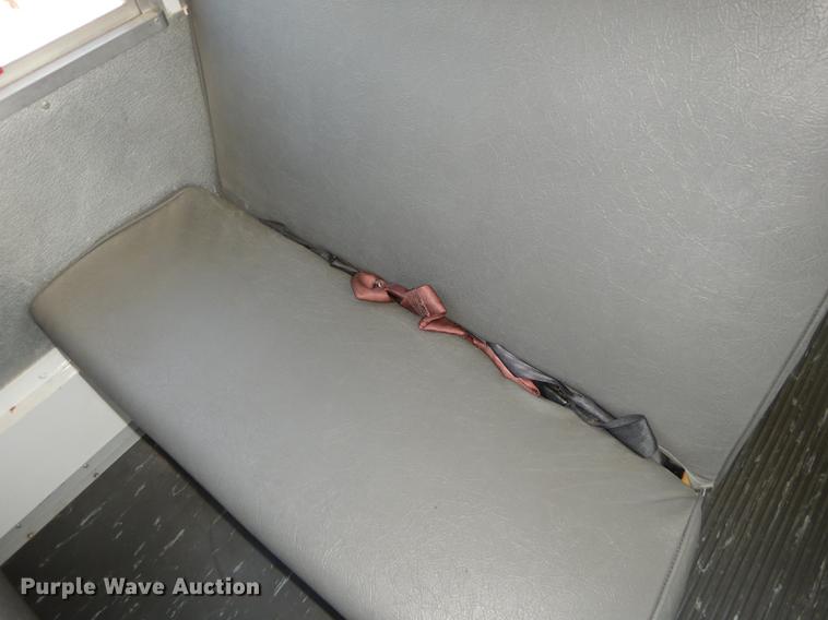 image for item DB8394 2000 Ford Econoline E450 Super Duty Collins school bus