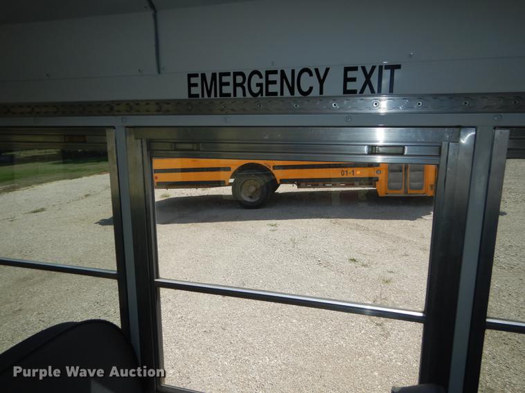 image for item DB8394 2000 Ford Econoline E450 Super Duty Collins school bus