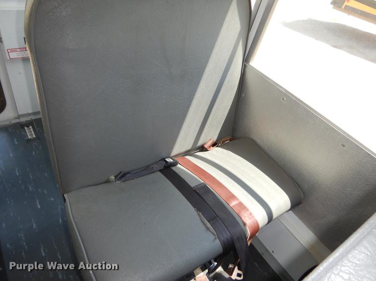 image for item DB8394 2000 Ford Econoline E450 Super Duty Collins school bus