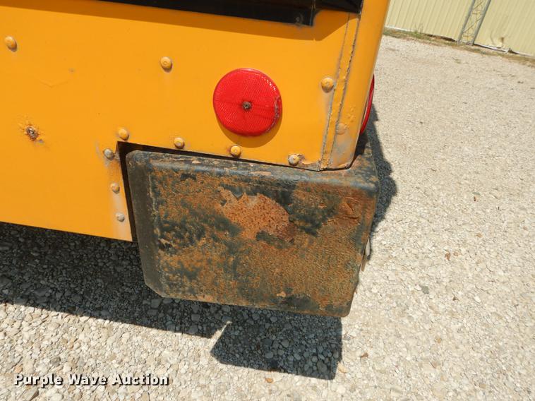 image for item DB8394 2000 Ford Econoline E450 Super Duty Collins school bus