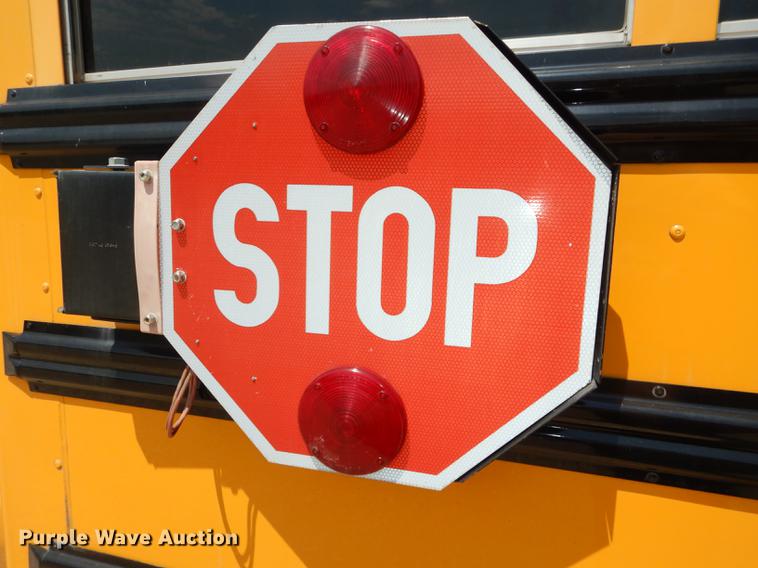 image for item DB8394 2000 Ford Econoline E450 Super Duty Collins school bus