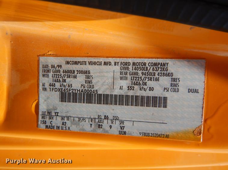 image for item DB8394 2000 Ford Econoline E450 Super Duty Collins school bus