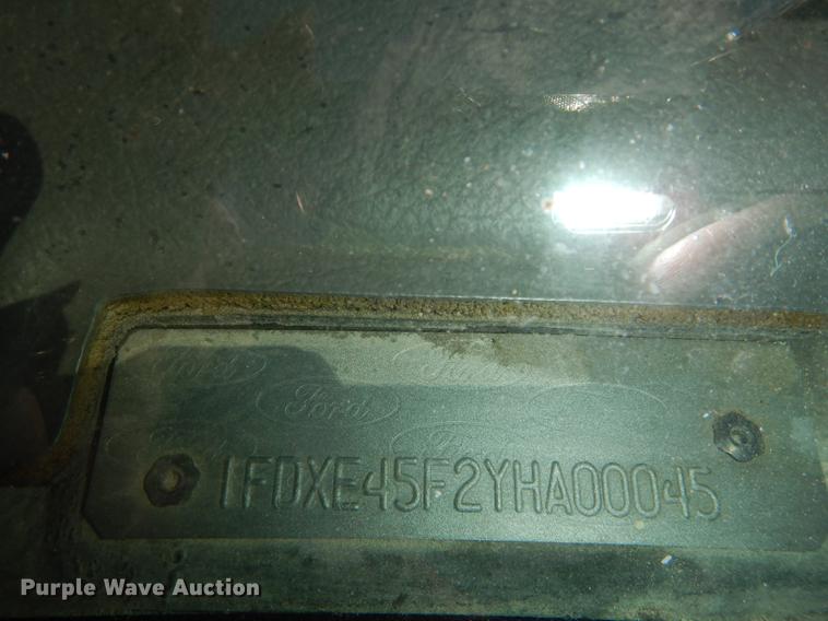 image for item DB8394 2000 Ford Econoline E450 Super Duty Collins school bus