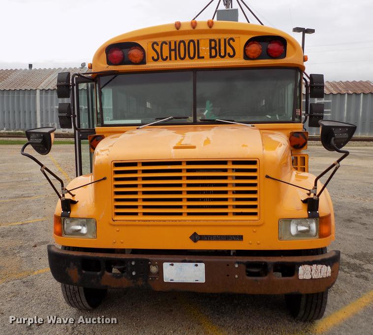 image for item DB9193 1998 International 3800 Bluebird school bus