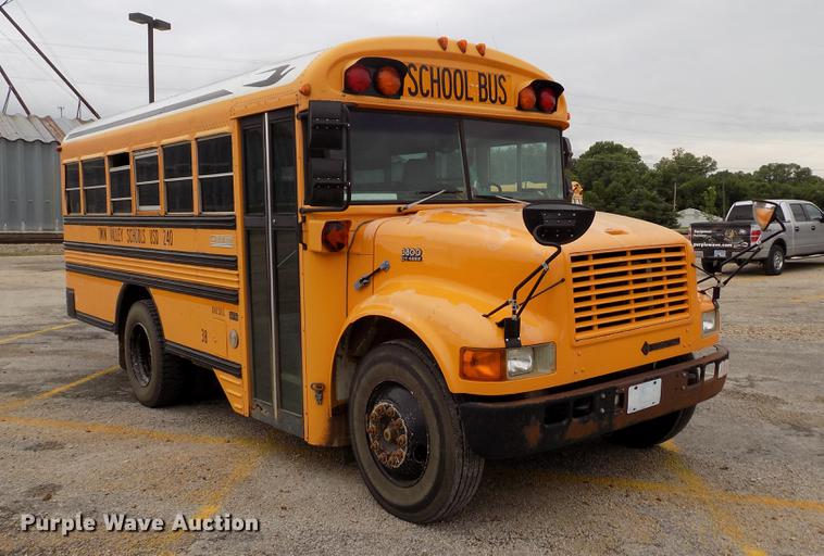 image for item DB9193 1998 International 3800 Bluebird school bus