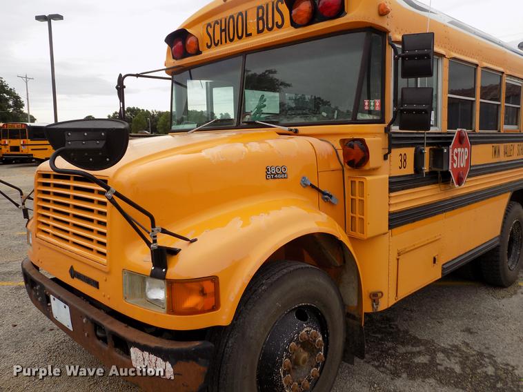 image for item DB9193 1998 International 3800 Bluebird school bus